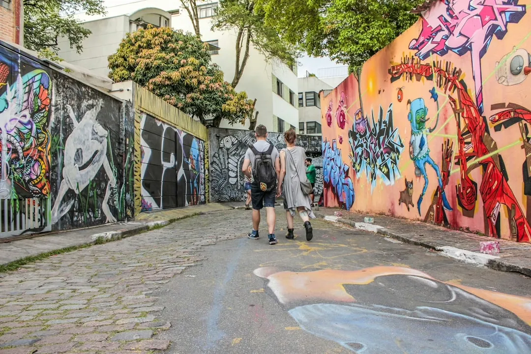 Die Kunst der Graffiti: Eine kreative Form der Straßenkunst